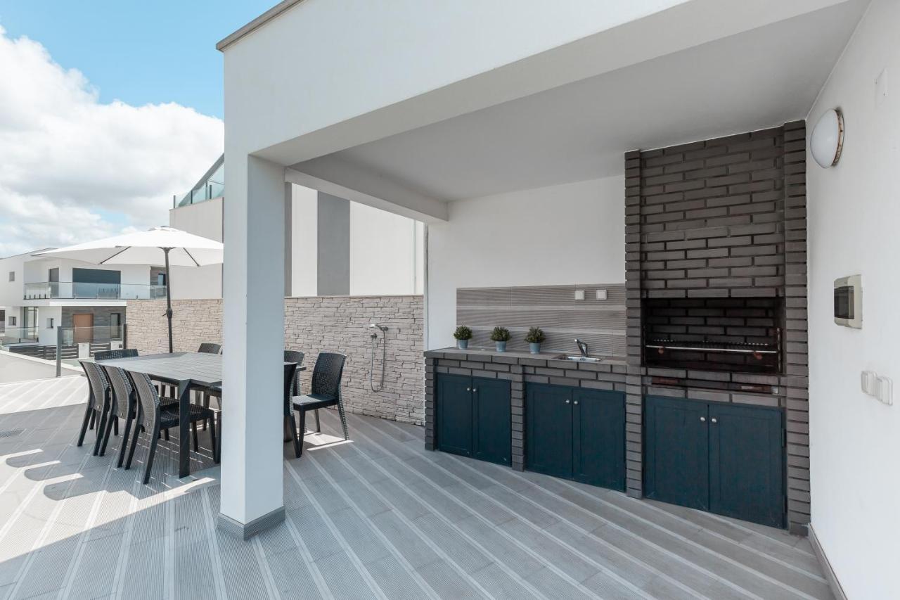 Villa Dino With Ocean View *